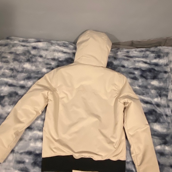 Winter jacket - Picture 3 of 3